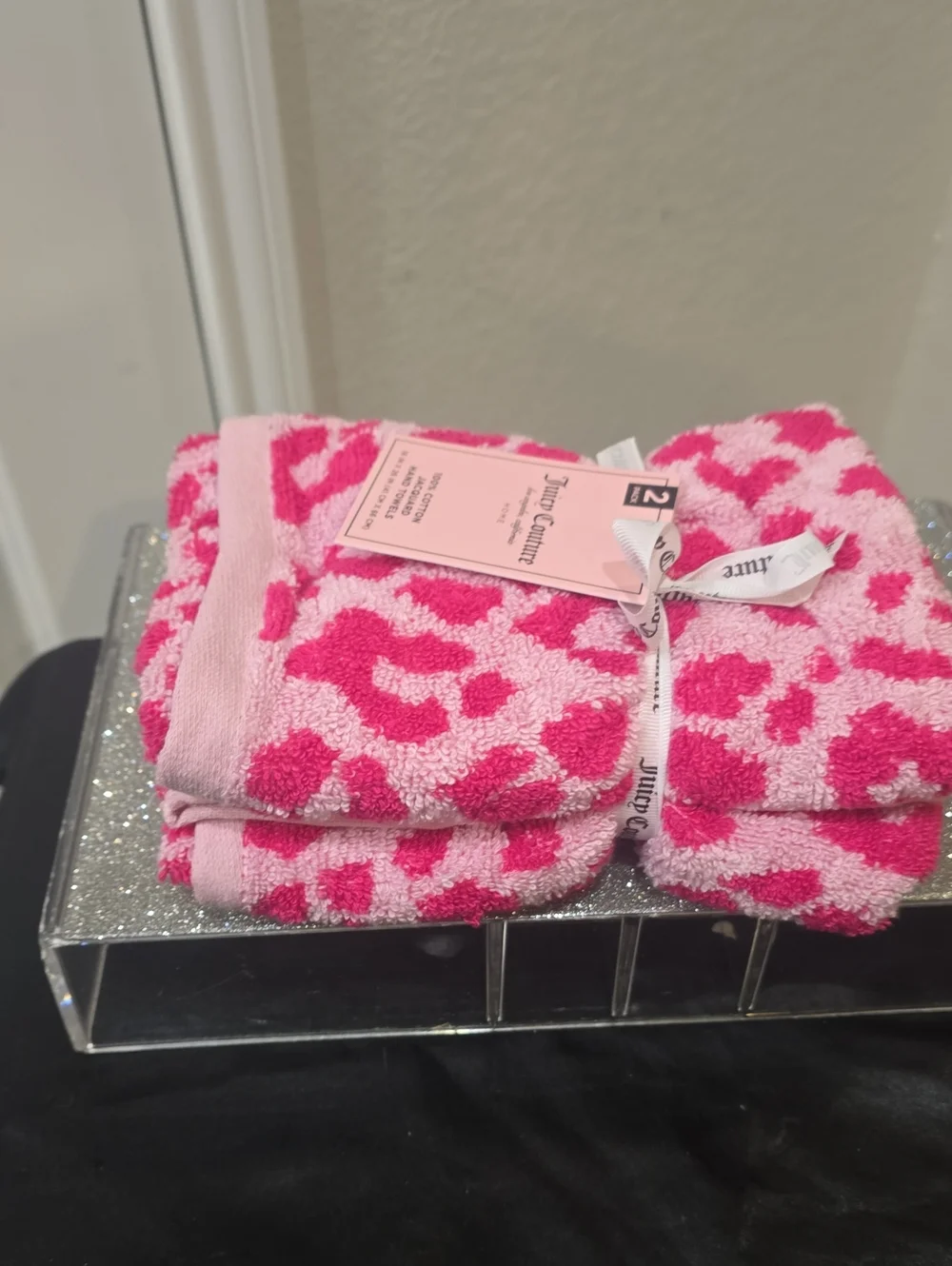 Juicy Couture Home Pink Leopard Print 100% Cotton Jacquard Hand Towel Set